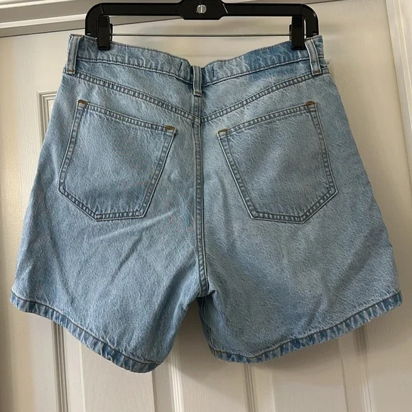 The loose short high rise - Picture 7 of 7